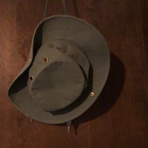 Tilley’s hat olive green color size7 1/4